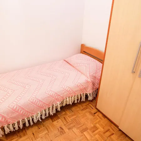 Ivka Apartment